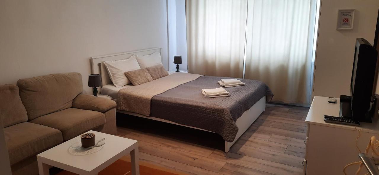 Lyra Apartment Sfantu Gheorghe  Exterior photo